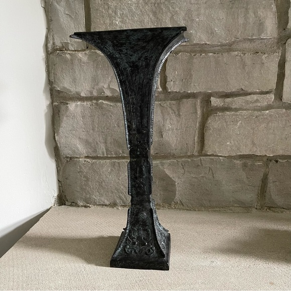 Metal Blue Black unique vase with snake, lizard and mask - Picture 3 of 7